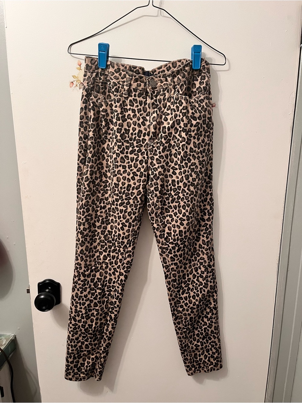 Women's Straight Leg Leopard Print Jeans - Tan/Black